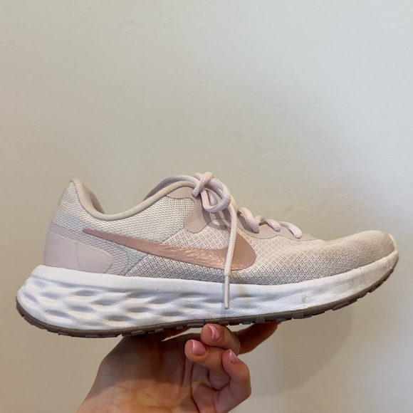 Nike Revolution 6 Women Light Pink Road Running Shoes Sneakers Size 8 - Picture 7 of 14